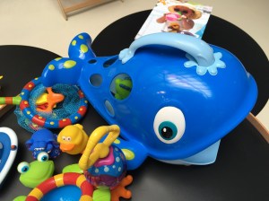 BALEINE NUBY RANGE JOUETS